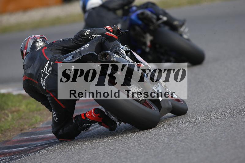 /Archiv-2023/76 03.10.2023 Speer Racing ADR/Gruppe gelb/backside